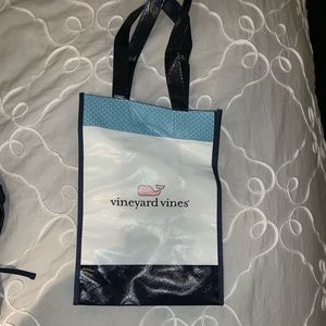 Vineyard vines reusable bag